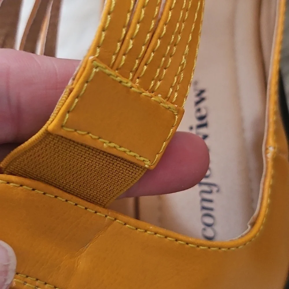 comfortview Women's Honey Mustard Zip Back Sandals